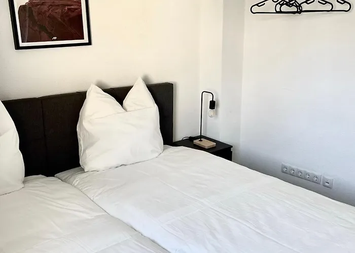 Nbringnest - Am Nuerburgring In * Adenau