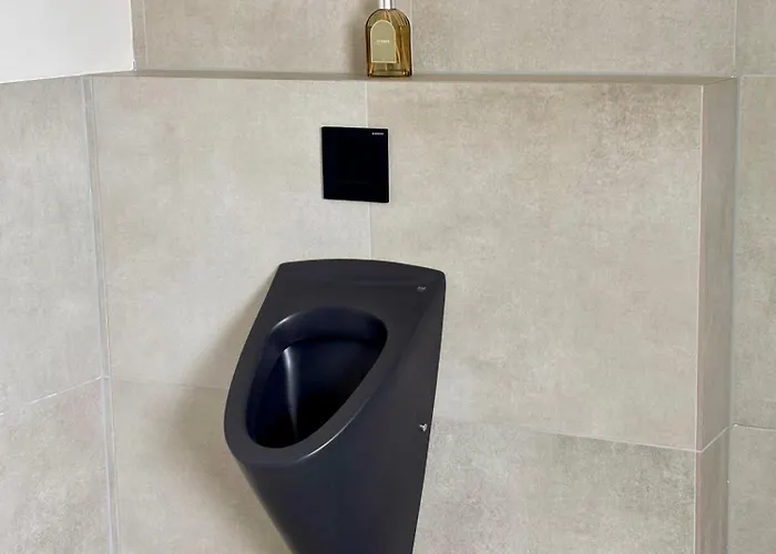 Nbringnest - Am Nuerburgring In * Adenau