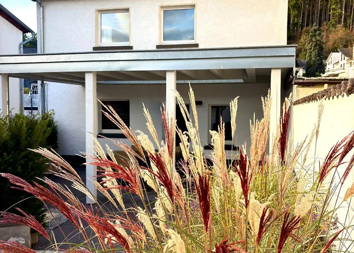 Nbringnest - Am Nuerburgring In * Adenau